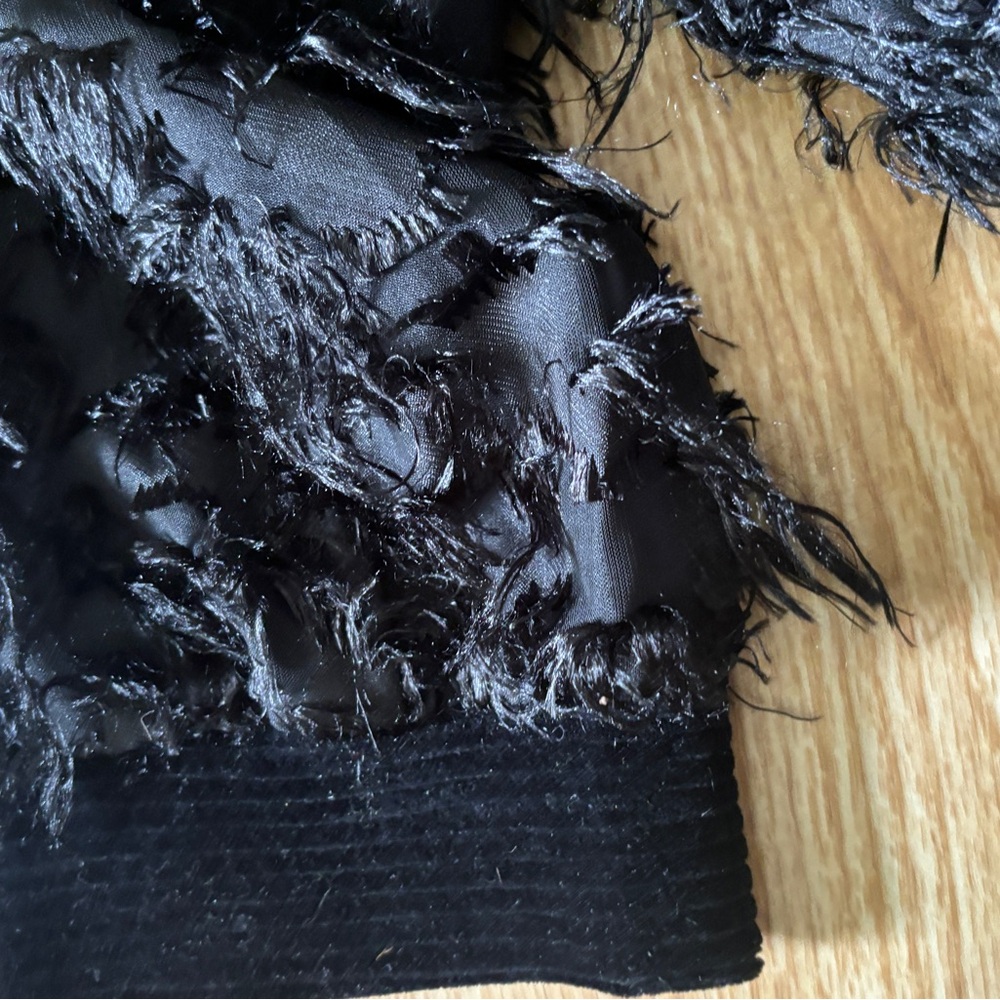 THML Black Textured Fringe Crop Top - Picture 4 of 7